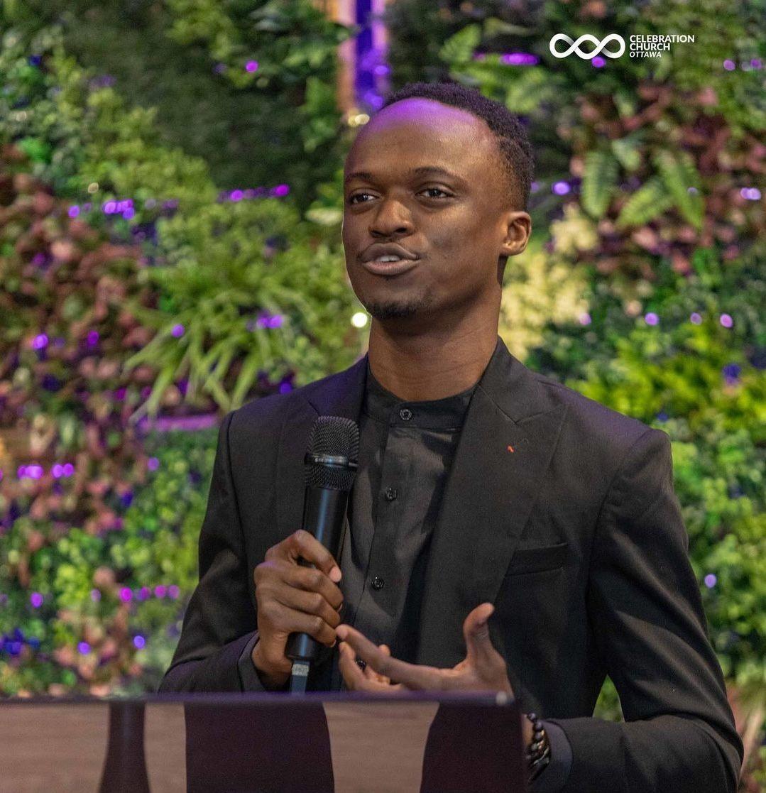 Pastor Tola Daini